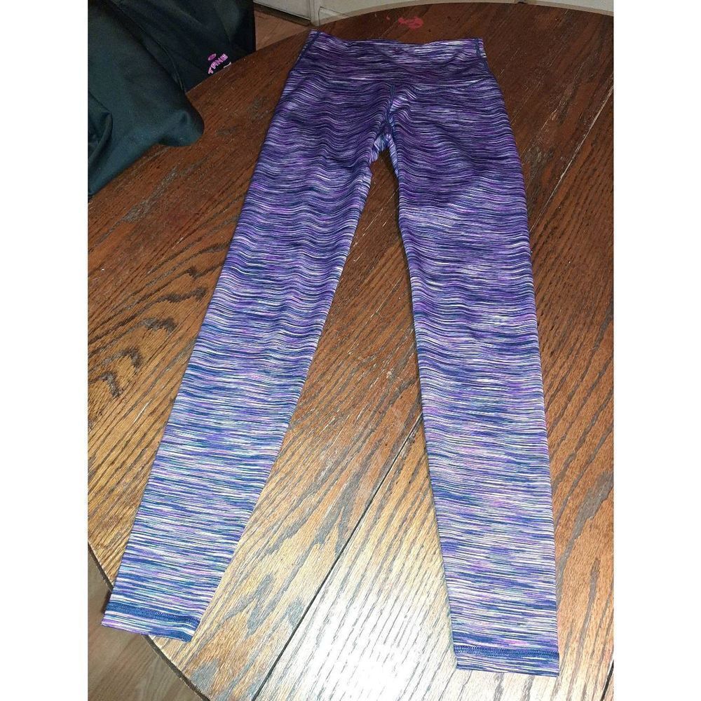 Small Old Navy Active Go Dry Fitted Athletic Leggings Purple, Blue, Pink